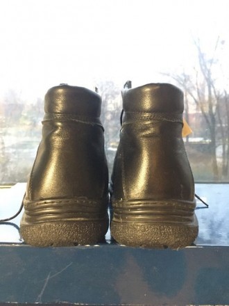 Новые кожаные, зимние ботинки на натуральной цигейке для мальчика, производства . . фото 4