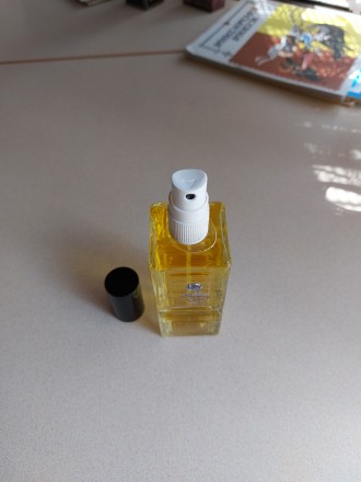 Винтажный парфюмерный одеколое  " SOL ". 
Made in S.A.R.  Сирия.
Ори. . фото 5