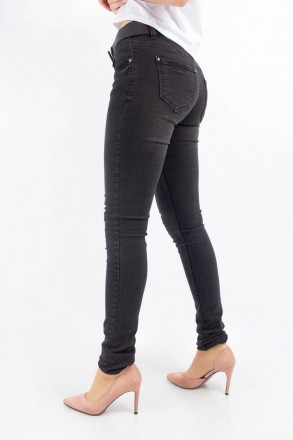 
Женские зауженные джинсы черного цвета
Классические женские джинсы, производств. . фото 3