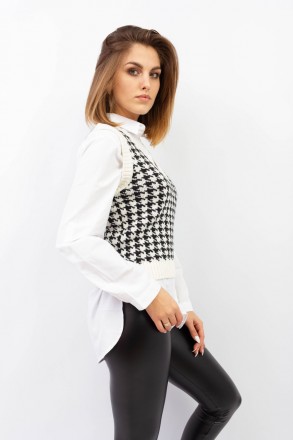 
Женский свитер Avrile
Жилетка свитер черно-белого цвета, производство Турция. П. . фото 4