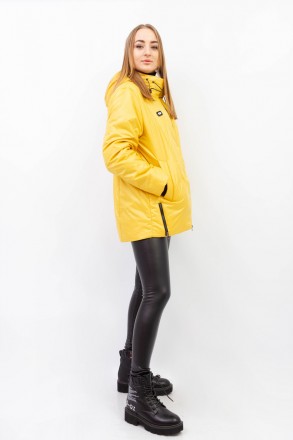 
Женская куртка
Легкая демисезонная куртка желтого цвета, комбинированная черной. . фото 3