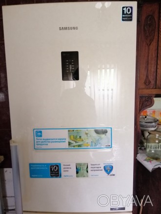 Холодильник Samsung. Марка - RB29FEJNDEF
