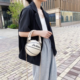 
Сумочка в форме мячика
Женская сумка кросс-боди на цепочке. Идеально подойдёт к. . фото 6