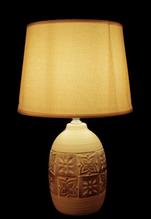 Настольные лампы играют важную роль в интерьере комнаты. Чаще всего подобные акс. . фото 3