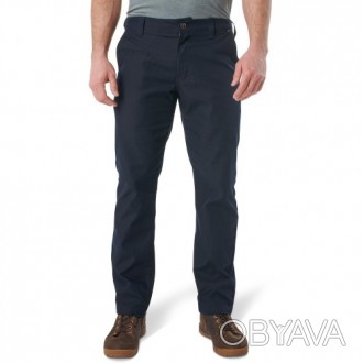 Edge Chino Pants сочетает в себе обновленный дизайн классических чинос, который . . фото 1