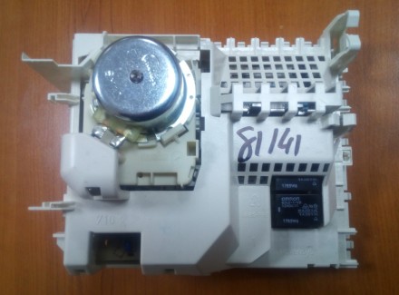 Модуль стиральной машины Whirlpool 481228218996,
для следующих моделей:
AWM 80. . фото 3