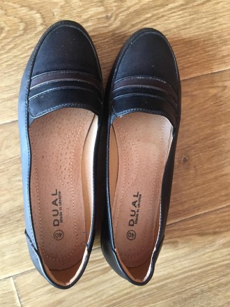 Продам женские туфли черного цвета, весна-лето. Новые, материал -- искусственная. . фото 4