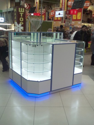 Вітрина "Острівець" для парфумерії. Киев. фото 1