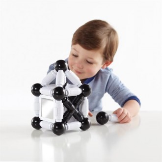 Магнитная игрушка-конструктор с черно-белыми элементами. Детали большого размера. . фото 4