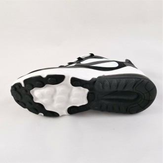 Дизайн мужских кроссовок с логотипом N!ke Air Max 270, создан на основе двух лег. . фото 10