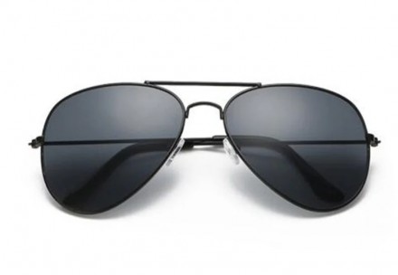 
Стильные солнцезащитные очки Aviator.
Тряпочка-микрофибра для протирки линз в п. . фото 9