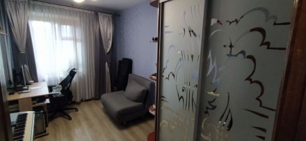 Квартира после ремонта, двухсторонняя, две спальни и гостинная, окна евробрус, б. Киевский. фото 9