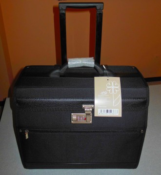 Кейс чемодан бизнес чёрный ткань малый 41,5х36,5х 22,5 на 2х колёсах с телескопи. . фото 2