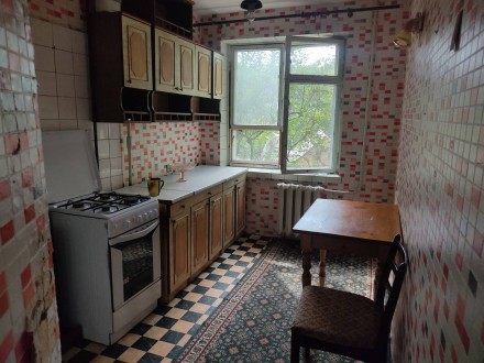 Квартира в жилом советском состоянии, под ремонт, комнаты 2+1, сан узел в кафеле. Победа-1. фото 8
