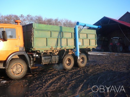 Устанавливается боковой погрузчик под кузовом, между двумя колесами что можно ув. . фото 1