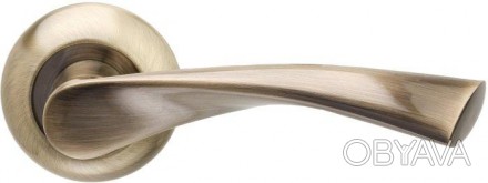 
Ручка дверная на круглой розетке Gavroche CUPRUМ Cu – А5 античная бронза.
Дверн. . фото 1