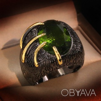 Женское винтажное кольцо в стиле ретро,с крупным камнем перидот и золотыми нитям. . фото 1