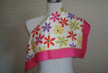 Невероятно красивый платок из тайского шёлка люксового бренда Jim Thompson, Таил. . фото 4