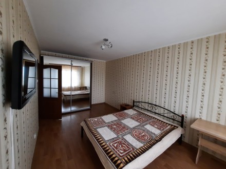 Видовая 1 к. кв. 38 кв.м. на Чавдар 28, озеро, парк, метро Осокорки. Киев. фото 1 Видовая 1 к. кв. 38 кв.м. на Чавдар 28, озеро, парк, метро Осокорки. Киев. фото 1