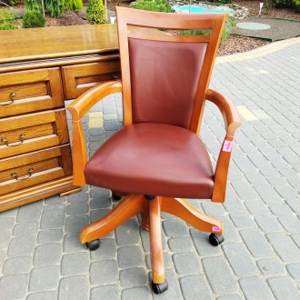Продаю новий дубовий стіл 9500 та крісло бу в гарному стані 7500.
Буде окрасою . . фото 7