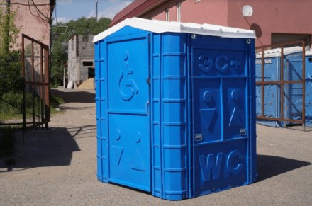 Туалетная кабина для инвалидов - современный и надежный биотуалет, разработан лу. . фото 2