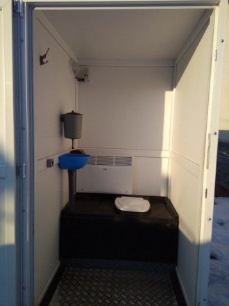 Туалетная кабина утепленная изготовлена из специализированного профиля (сэндвич-. . фото 6