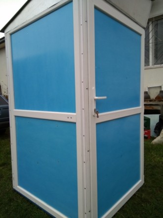 Туалетная кабина утепленная изготовлена из специализированного профиля (сэндвич-. . фото 10