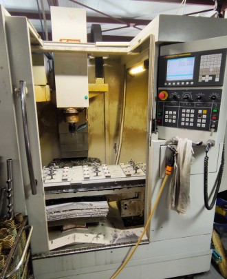Вертикально обробляючий центр МСV-1000 
з панеллю керування FANUC Series Oi Mat. . фото 6