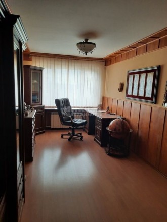 Продам 4х комнатную квартиру в городе Луганск, Артемовский район, кв. Мирный. 7 . Квартал Мирный. фото 2