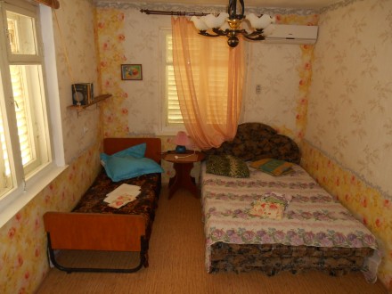 Уютный дом в Бердянске в 15 минутах ходьбы от моря, без хозяев, со всеми удобств. АКЗ. фото 3