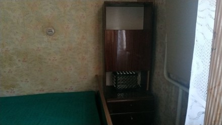 12 ед. различной корпусной и мягкой мебели советского производства. В исправном . . фото 3