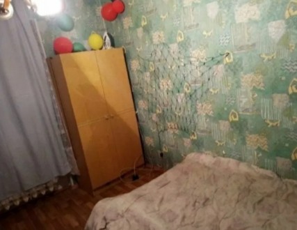 Продам 3 комнатную квартиру на Комарова 
Комнаты раздельные 
Сан узел раздельный. . фото 2