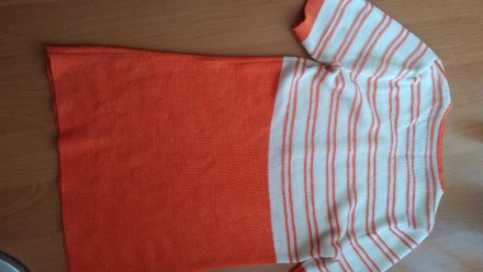 Оранжевая футболка длина общая 62 см., длина рукава-22,5 см., ширина с одной сто. . фото 5