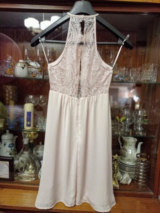 Нежно-розовое платье H&M (размер 32). Очень нежное, ангельское. Подойдет на . . фото 3