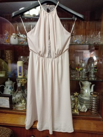 Нежно-розовое платье H&M (размер 32). Очень нежное, ангельское. Подойдет на . . фото 2