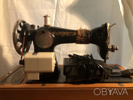 Продам швейную машину «Подольск « СССР  с электрическим приводом . В. . фото 1