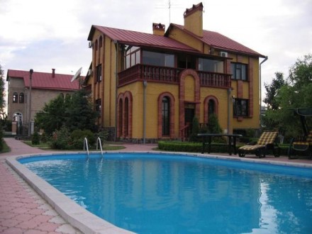 Посуточная аренда дома с бассейном в Борисполе.Дом 3-х этажный,кирпичный,450 кв.. Бориспіль. фото 2