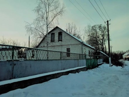 Яготинский район, Киевская область, с. Лемешовка

Дом был куплен нами в 2007 г. Яготин. фото 2