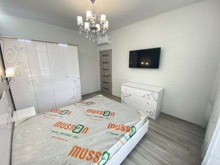 Стильная 2-комнатная квартира с новым и качественным ремонтом, выполнена в нейтр. Киевский. фото 7