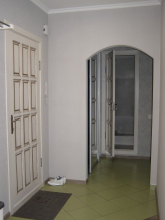 2-комнатная квартира с очень хорошим ремонтом, Центр. ул. Степана Разина. 2/9эт.. Центр. фото 6
