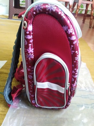 Предлагаю вам абсолютно новые рюкзаки для школьников младших классов, остался од. . фото 6