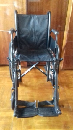 Продам инвалидное кресло-коляску. Чернигов. фото 1 Продам инвалидное кресло-коляску. Чернигов. фото 1