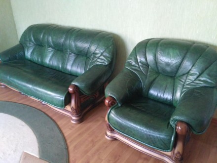 Продается комплект кожаных диванов б/у 3+2+1 "Барон" темно-зеленого цв. . фото 3