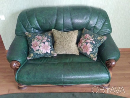 Продается комплект кожаных диванов б/у 3+2+1 "Барон" темно-зеленого цв. . фото 1