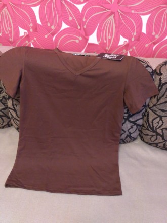 Продаю мужскую футболку ,новую,размер 46-48,цвет коричневый(шоколадный). . фото 2
