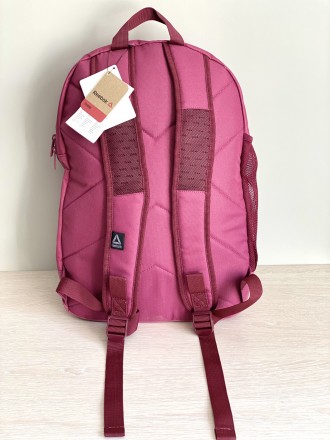 Стильный рюкзак Reebok,  цвета Марсала 
Объём 21 л,
Спинка плотная подойдёт ка. . фото 3
