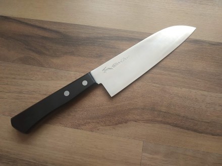 Елітна високоякісна, високовуглецева нержавіюча сталь ATS-34. Santoku - японська. . фото 3