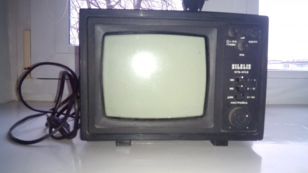 Продам новый не бывший в эксплуатации ч/б переносной телевизор SILELIS 16ТБ-403Д. . фото 2