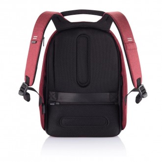 Стильный высококачественный рюкзак-антиворBobby Hero Small красного цвета- с уни. . фото 5