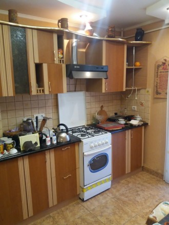 Аренда крупногабаритной трехкомнатной квартиры в районе Центрального рынка. Миколаїв. фото 1 Аренда крупногабаритной трехкомнатной квартиры в районе Центрального рынка. Миколаїв. фото 1